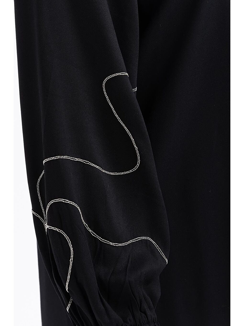 Siyah-Zincir Nakışlı Kolu Lastikli Büyük Beden Gömlek-3