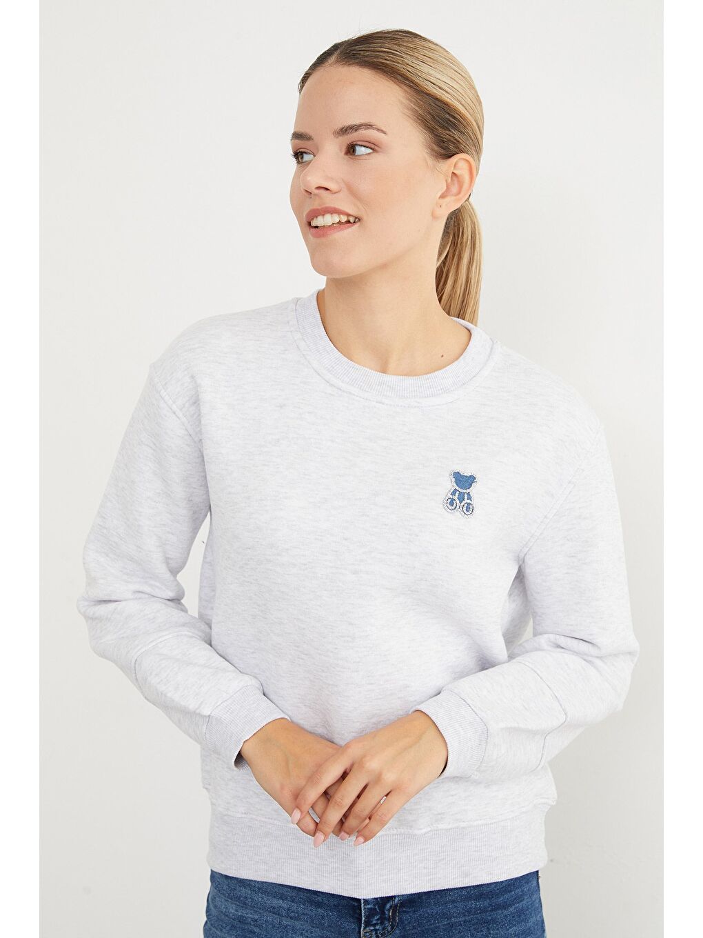 Gri 3 İplik Taş İşlemeli Ayıcık Nakışlı Sweatshirt-4