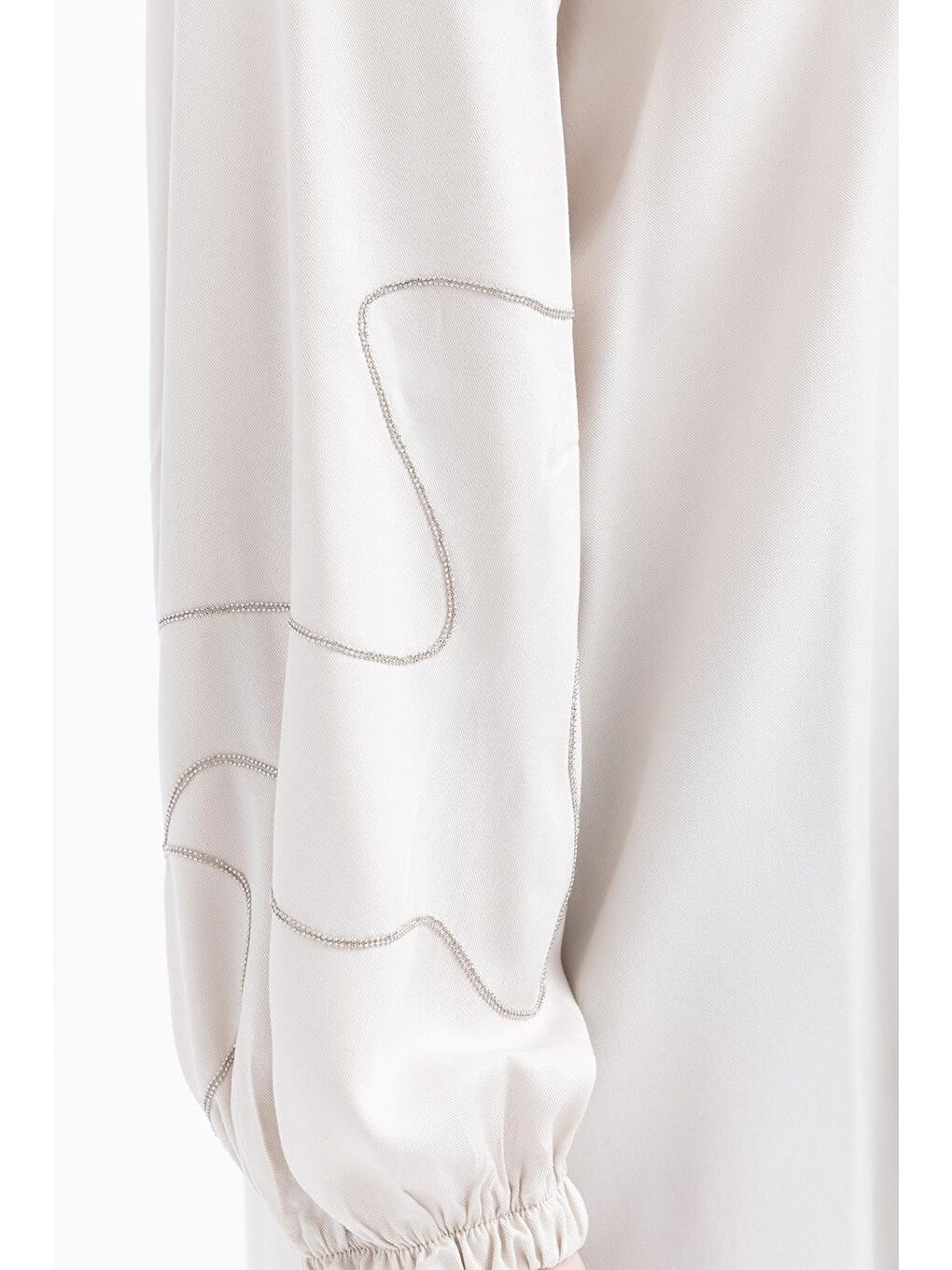 Bej Taş-Zincir Nakışlı Kolu Lastikli Büyük Beden Gömlek-3