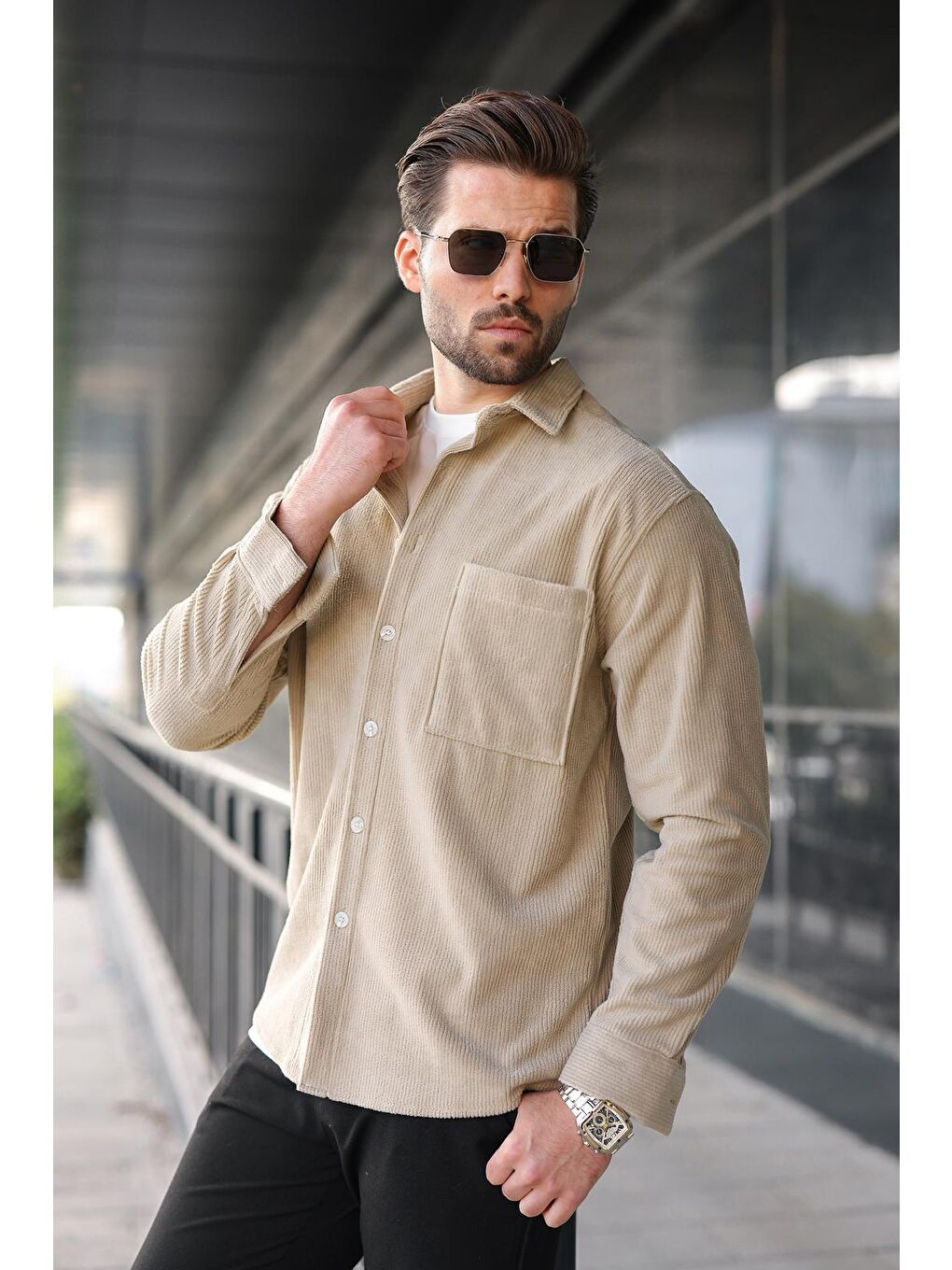 Bej Düğmeli Kadife Erkek Gömlek E6766-1