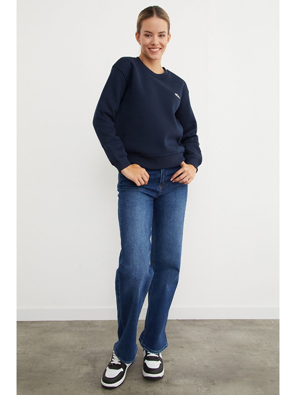 Lacivert 3 İplik Metal Aksesuarlı Bisiklet Yaka Sweatshirt-1