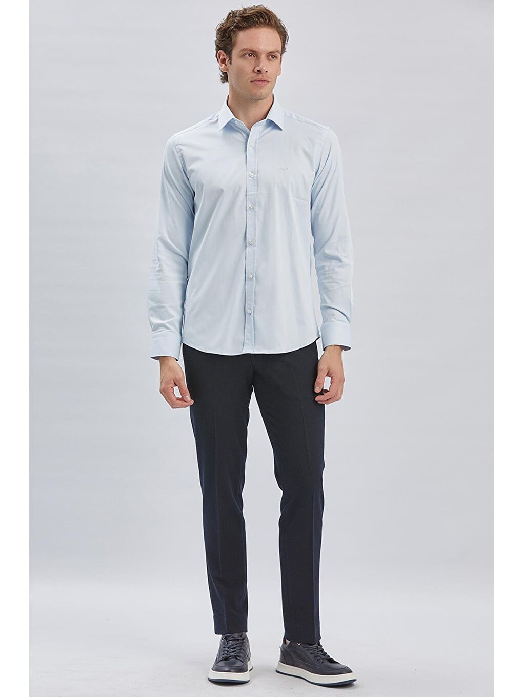 Koyu Mavi Uzun Kollu Sert Yaka Cepsiz Pamuklu Elastanlı Klasik Slim Fit Dar Kesim Gömlek 1004240234-2