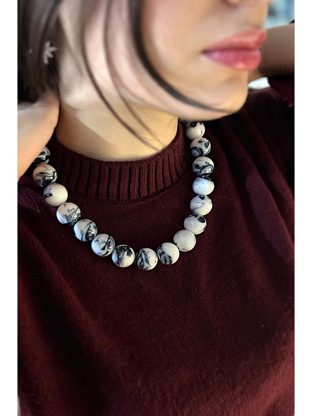 Gri Büyük Boncuklu Kadın Kolye - 20mm Boncuklu