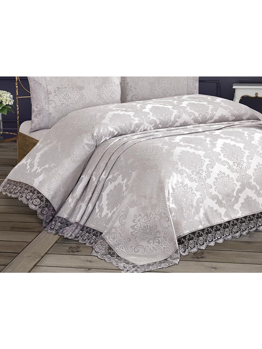 Karışık Fransız Dantelli Kure Yatak Örtüsü Gri-1