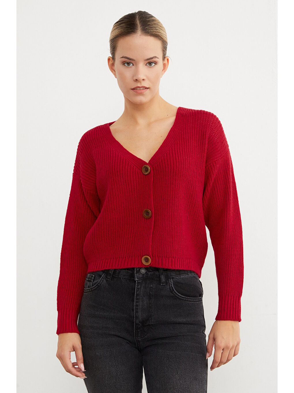 Kırmızı Düğmeli V Yaka Triko Hırka-1