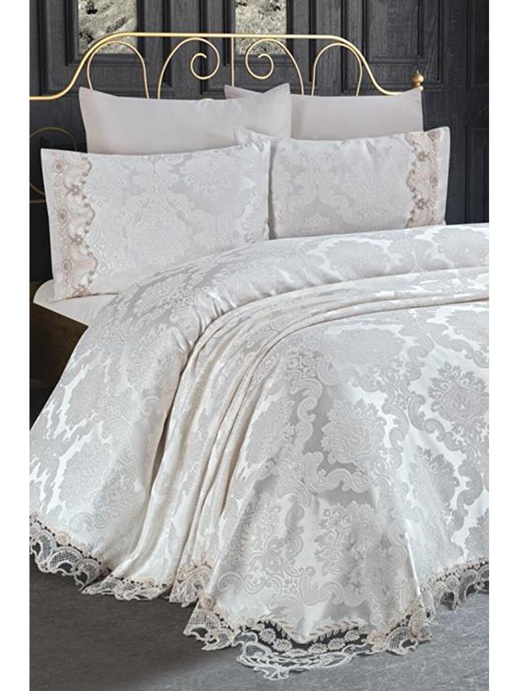 Karışık Crown Yatak Örtüsü Krem