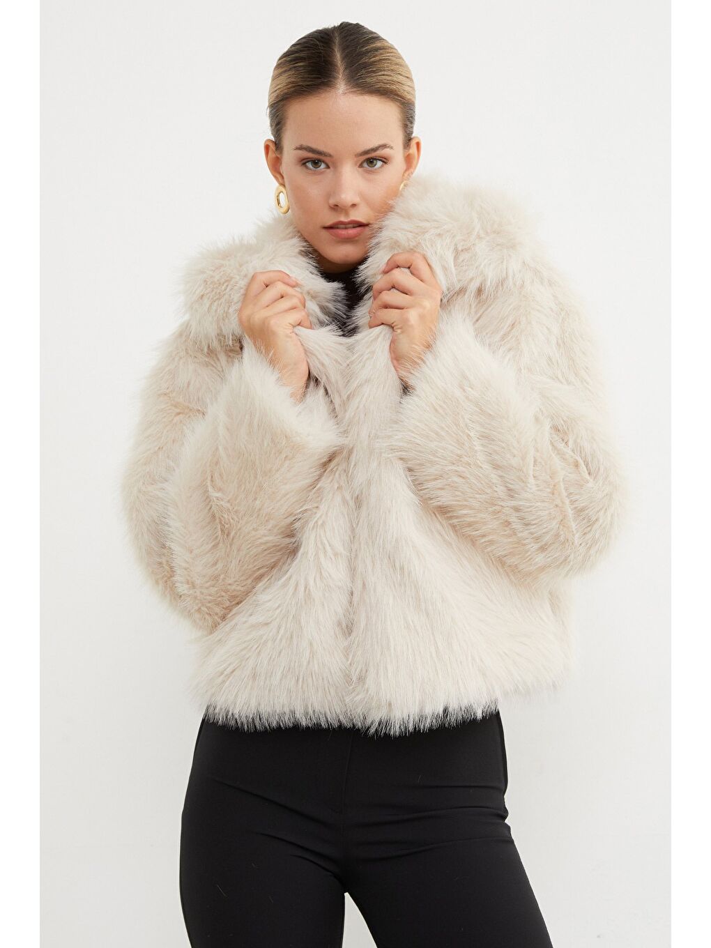 Bej Şal Yaka Suni Kürk Ceket-1