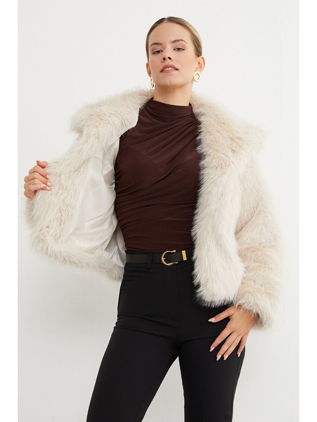 Bej Şal Yaka Suni Kürk Ceket-3