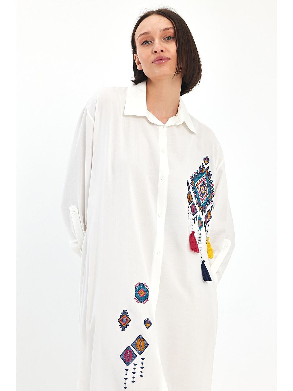 Ekru Kadın Sol Gögüs Nakışlı Elbise 1022-2