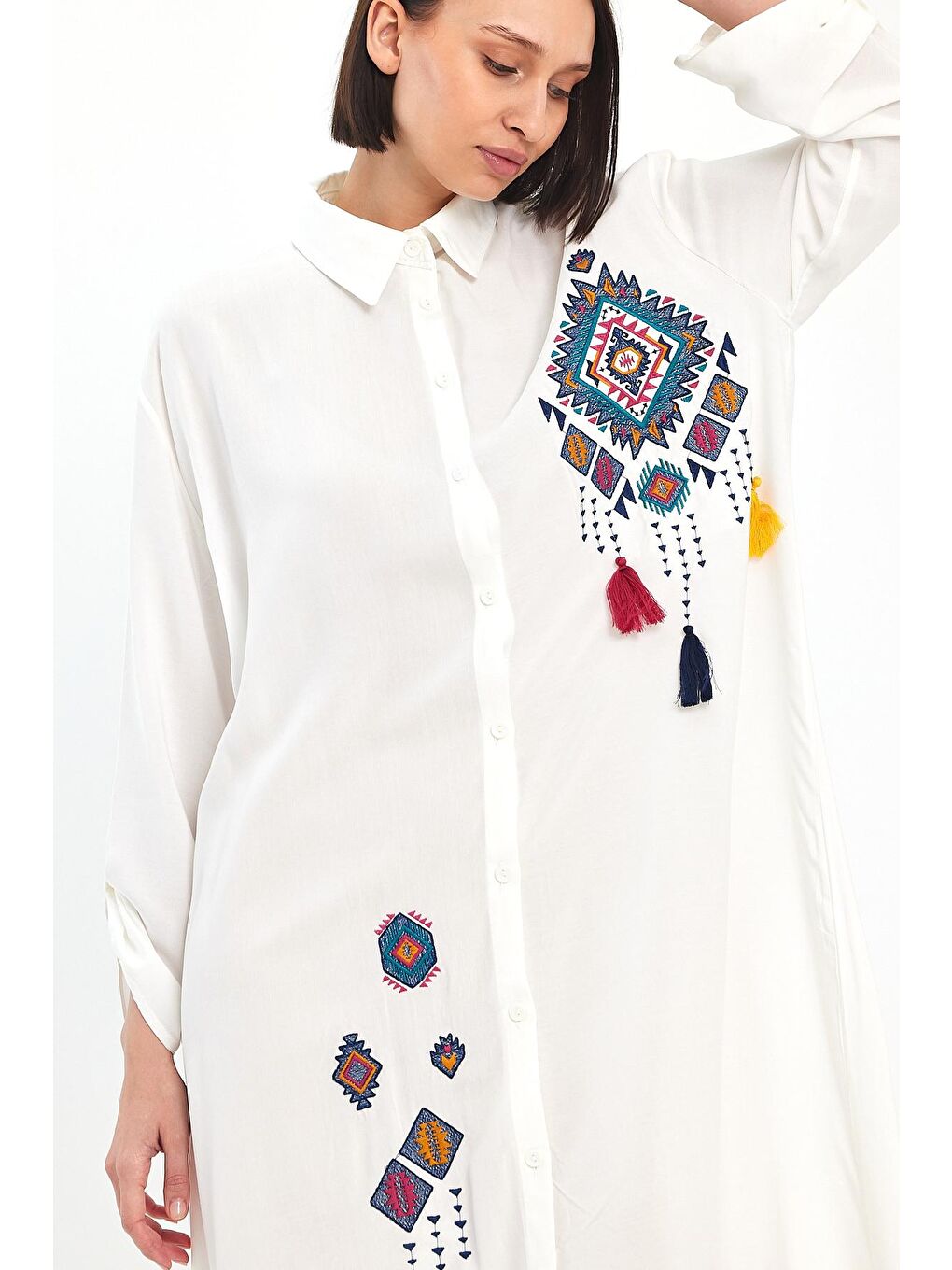 Ekru Kadın Sol Gögüs Nakışlı Elbise 1022-3