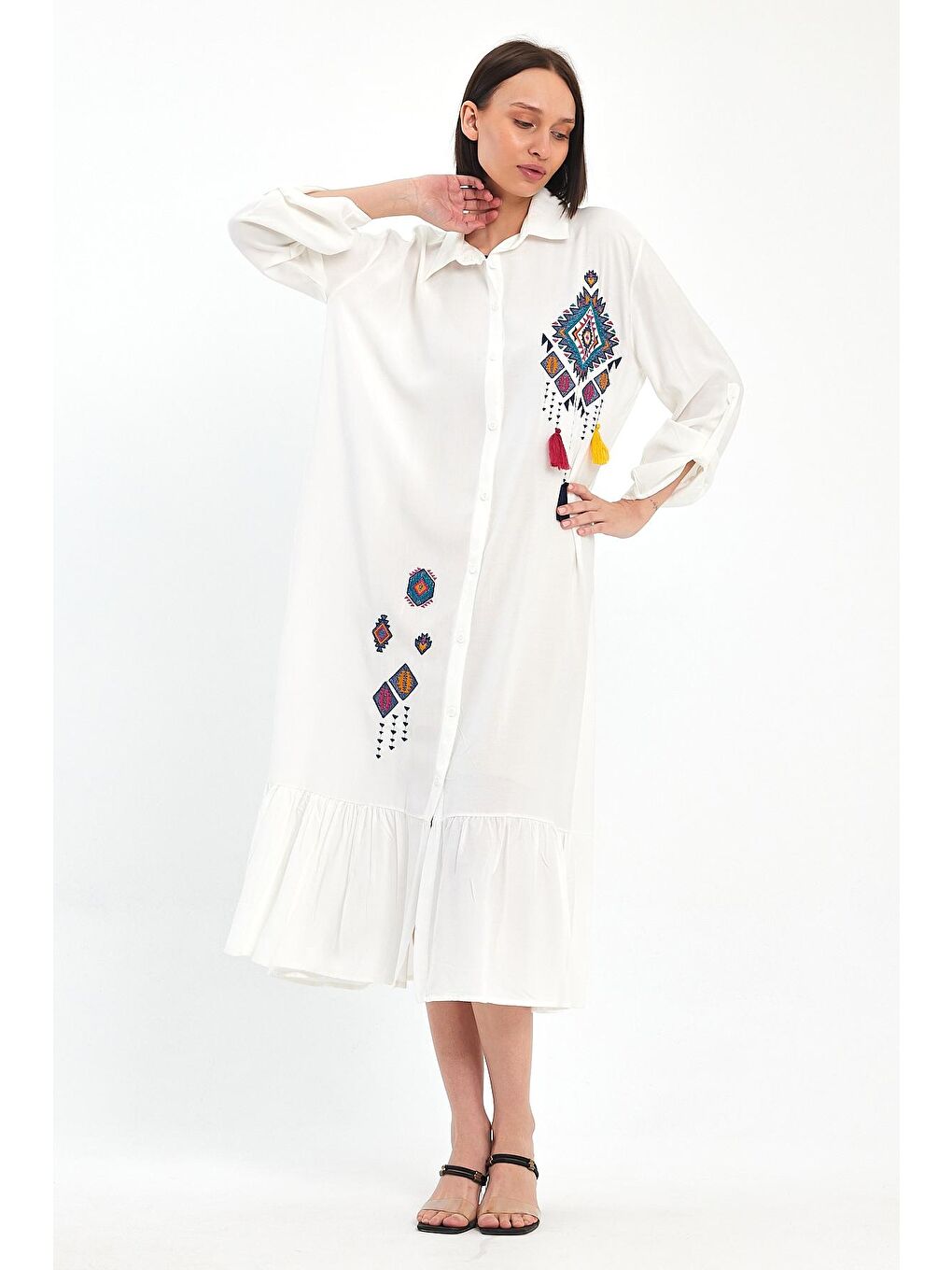 Ekru Kadın Sol Gögüs Nakışlı Elbise 1022-4