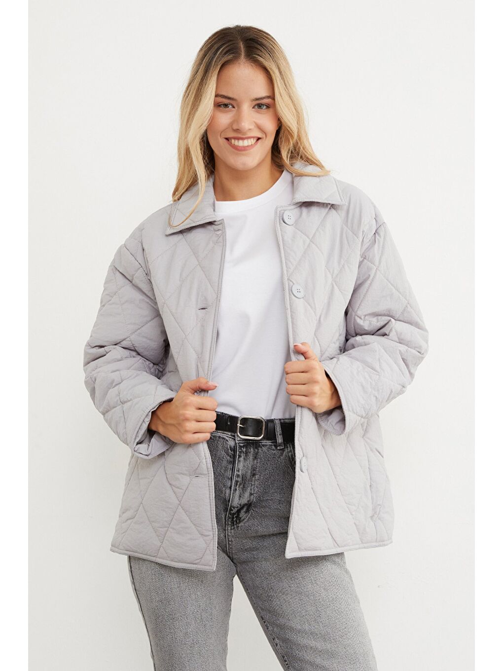 Gri Baklava Desen Kapitone Oversize Düğmeli Mont