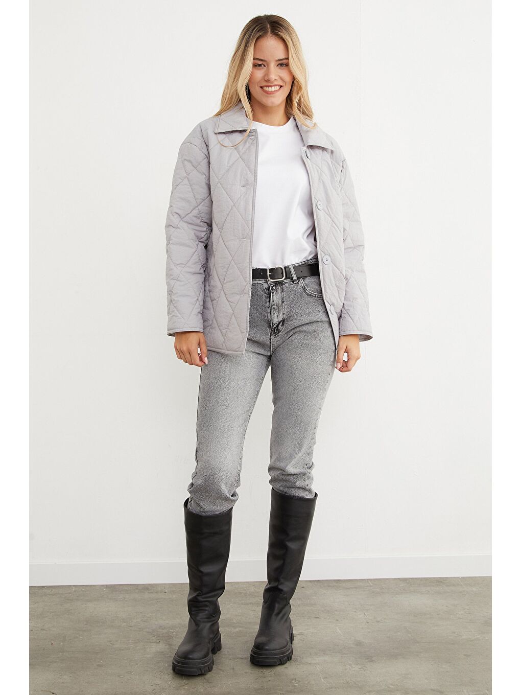 Gri Baklava Desen Kapitone Oversize Düğmeli Mont-1