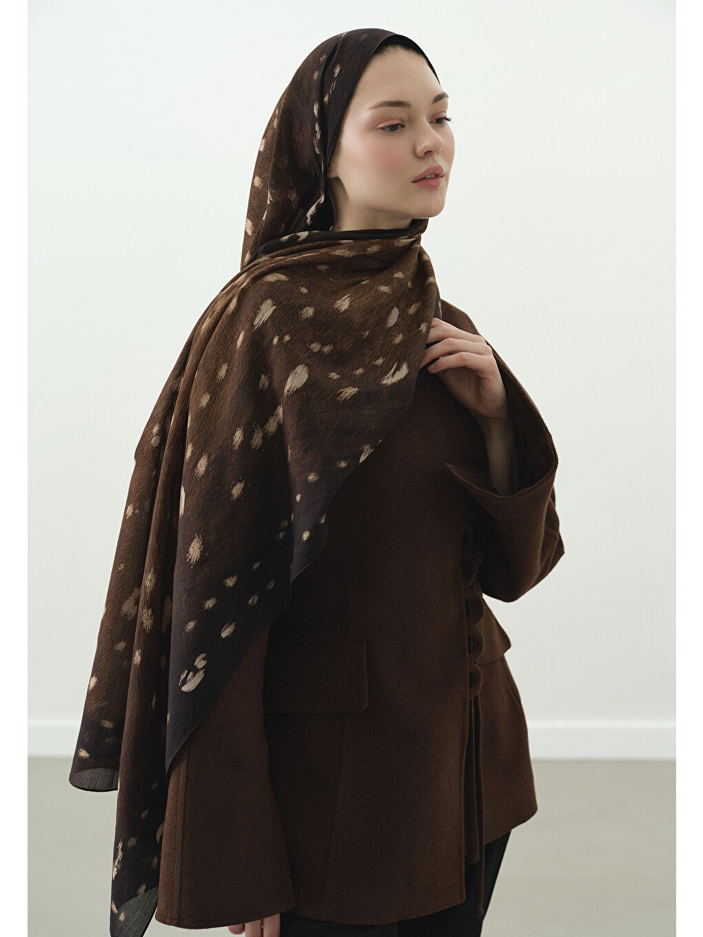 Kahverengi FAWN DESENLİ PAMUK VİSKON ŞAL KAHVERENGİ