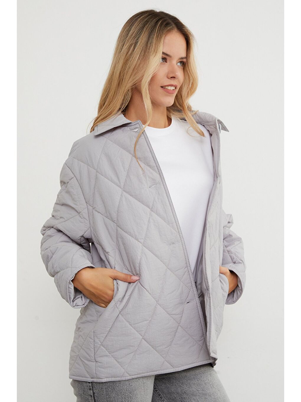 Gri Baklava Desen Kapitone Oversize Düğmeli Mont-2