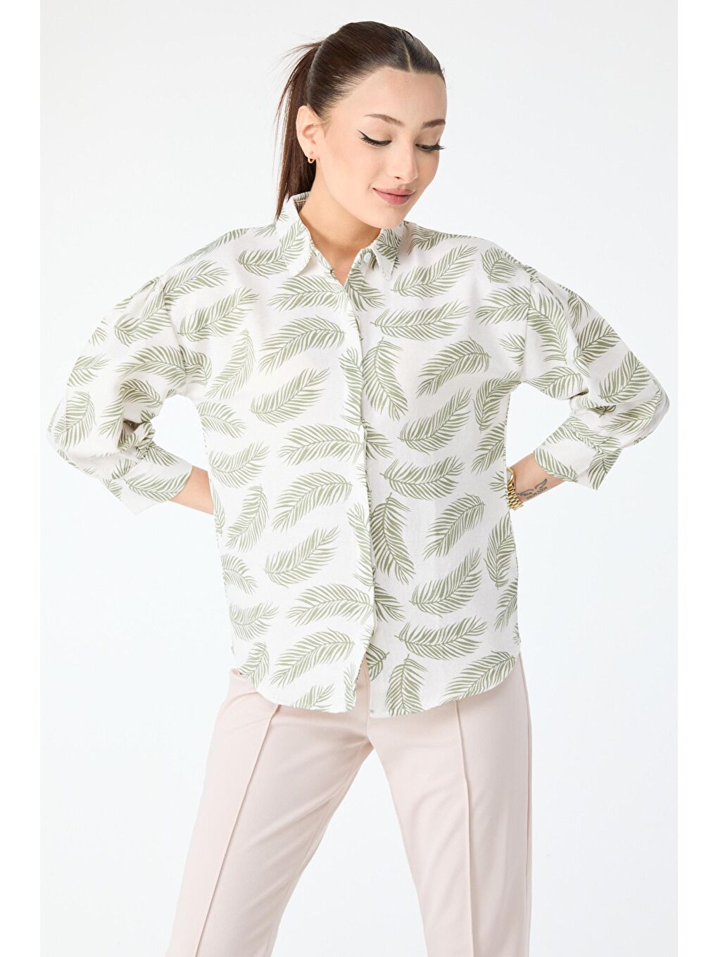 Gömlek Yaka Kadın Haki Fakir Kol Desenli Gömlek - 24381-1