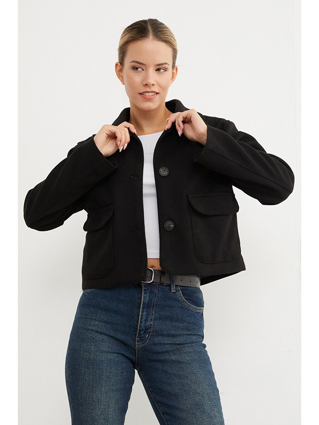 Siyah Düğmeli Cepli Kısa Kaşe Kaban-3