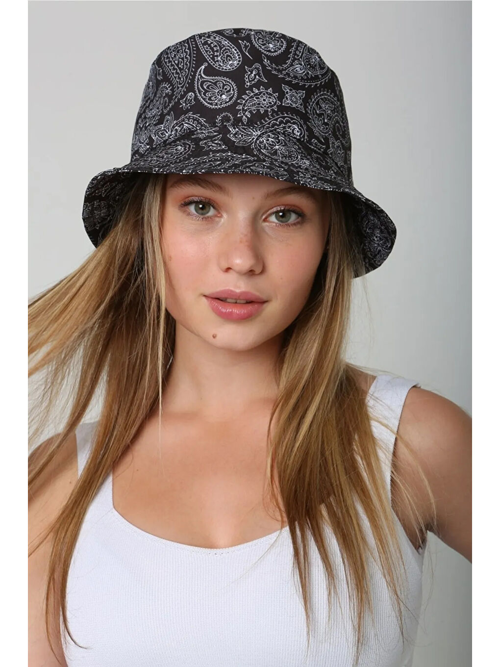 Desenli Bucket Şapka RŞ-112 09 Siyah Beyaz Şal