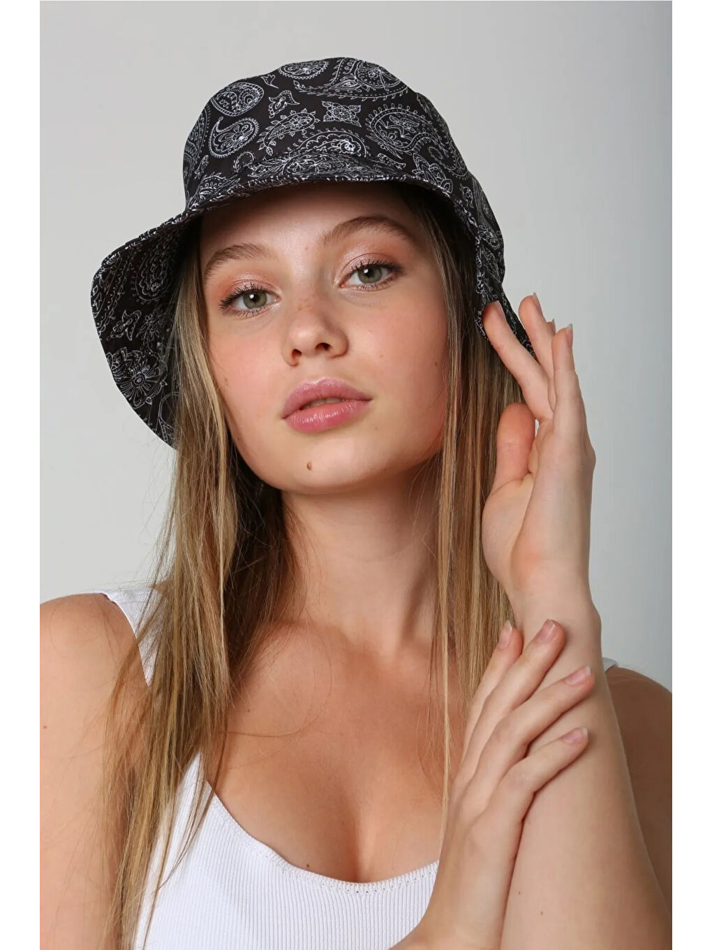 Desenli Bucket Şapka RŞ-112 09 Siyah Beyaz Şal-3