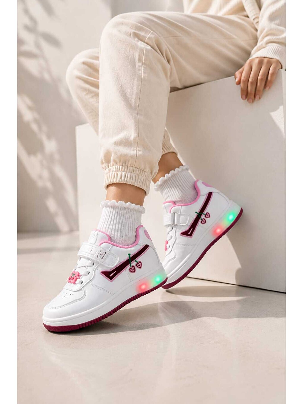Beyaz Çocuk Işıklı Okul Günlük Spor Ayakkabı Cırt Cırtlı Kaymaz Taban Günlük Rahat Sneaker-2