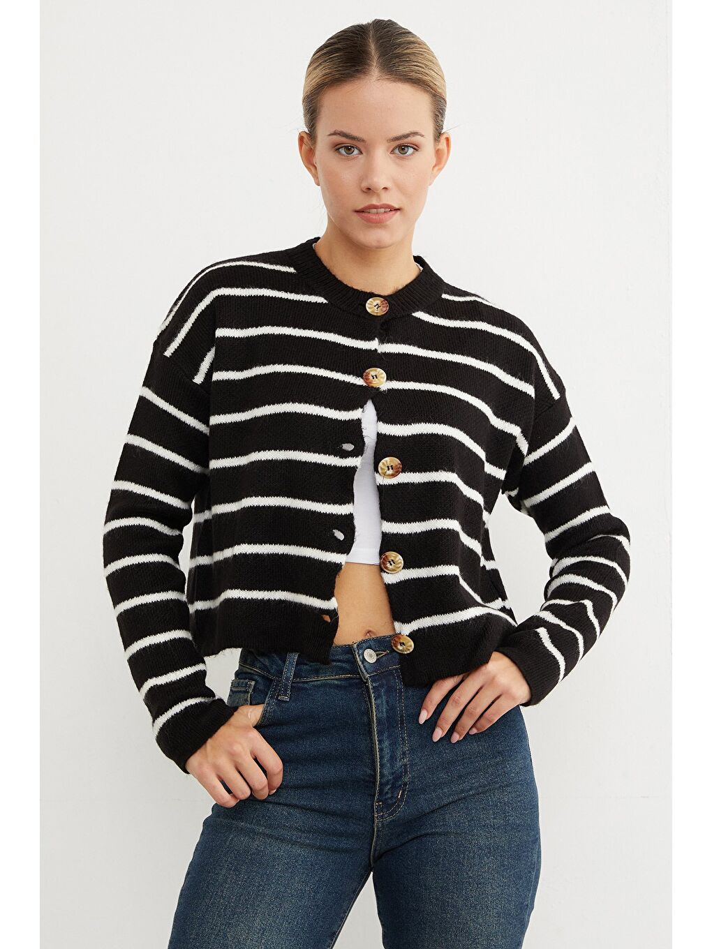 Siyah Çizgili Düğmeli Triko Hırka-1