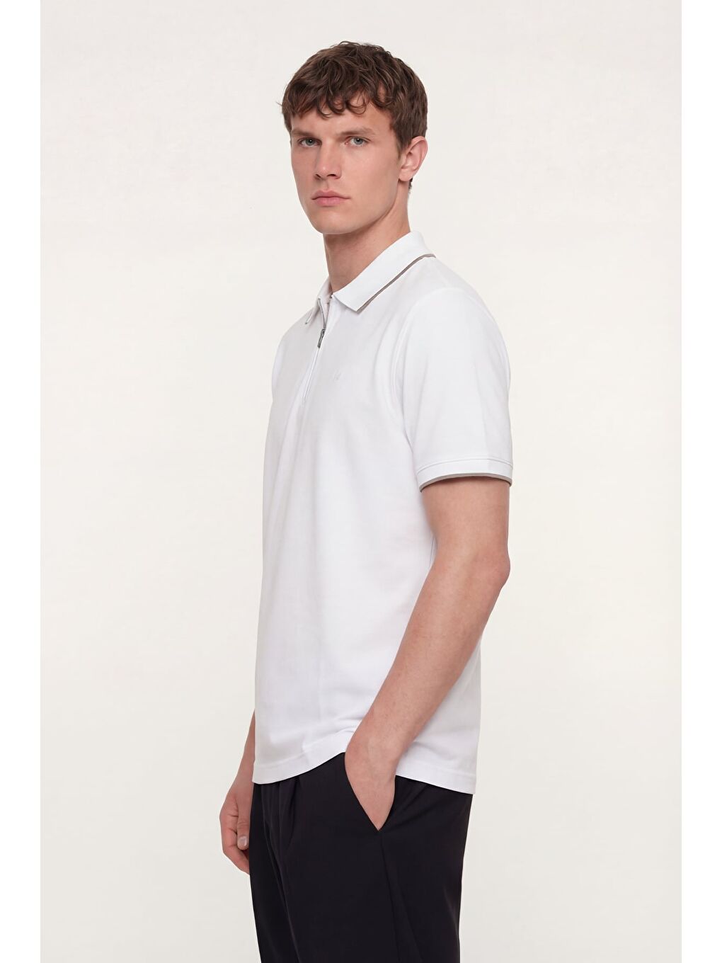 Erkek Beyaz Normal Kesim Regular Fit %100 Pamuk Fermuarlı Polo Yaka Tişört-2