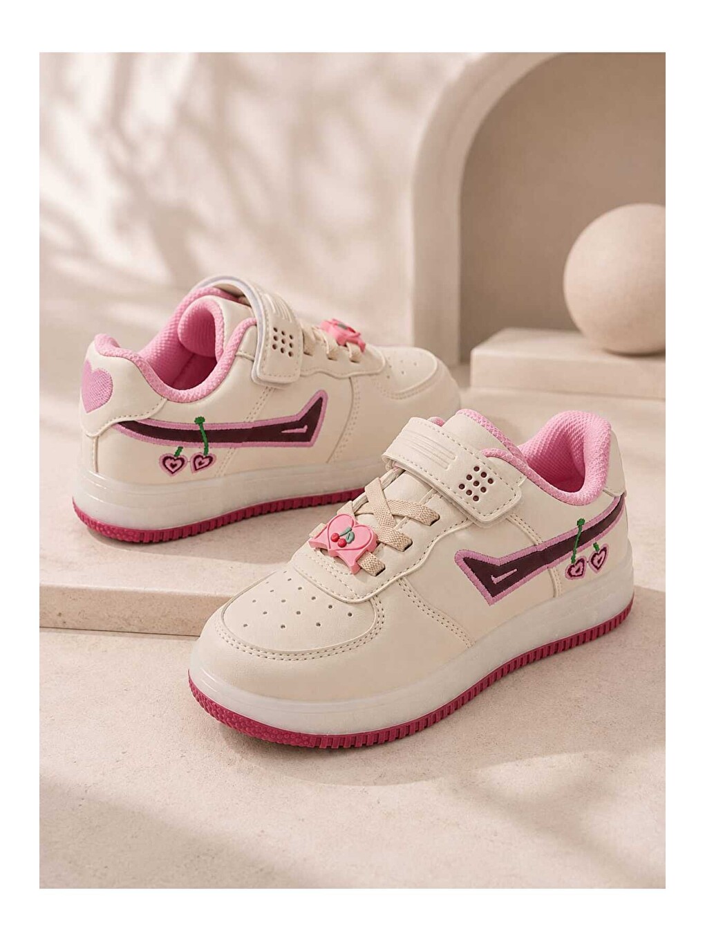 Bej Çocuk Işıklı Okul Günlük Spor Ayakkabı Cırt Cırtlı Kaymaz Taban Günlük Rahat Sneaker