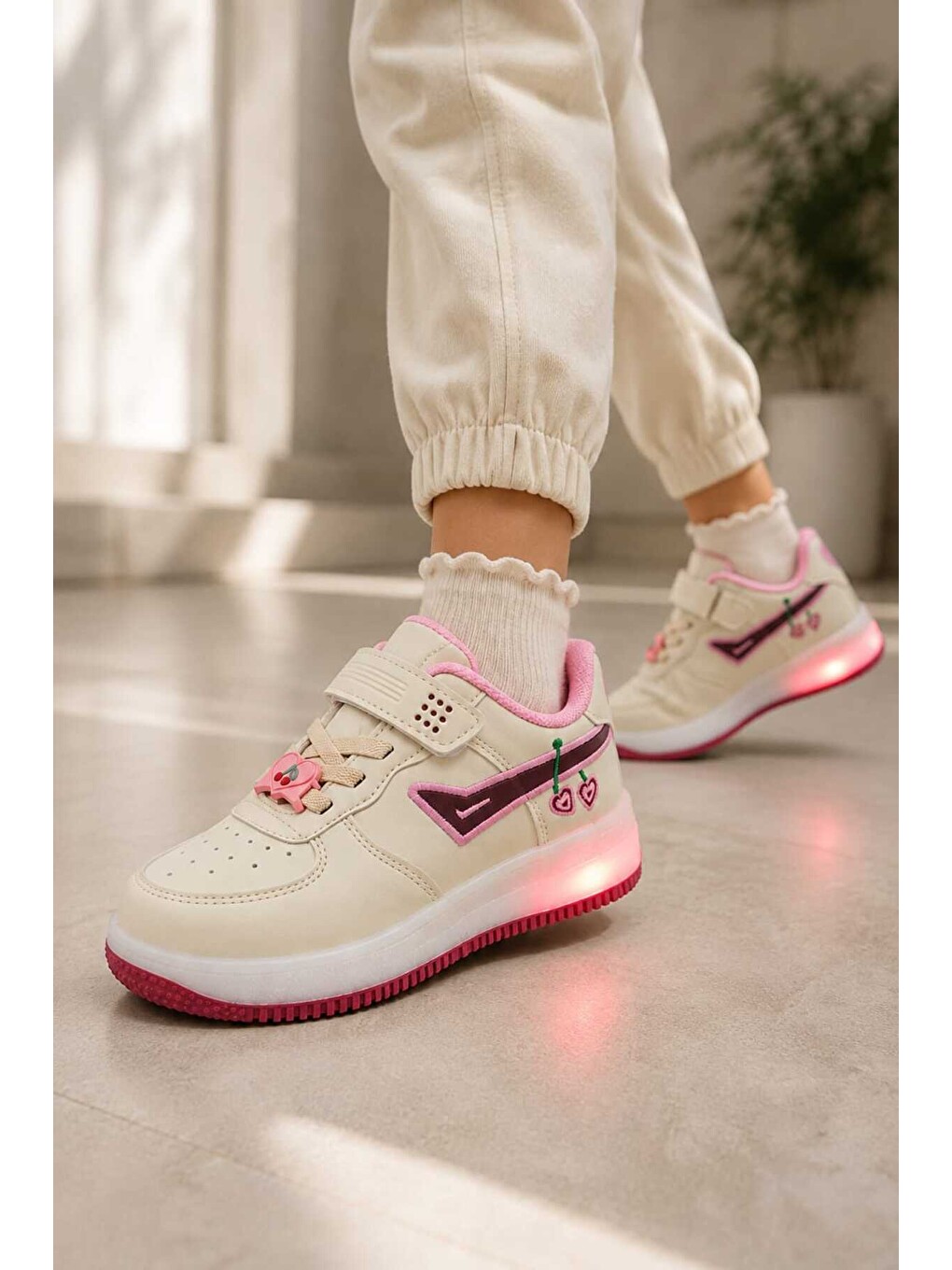 Bej Çocuk Işıklı Okul Günlük Spor Ayakkabı Cırt Cırtlı Kaymaz Taban Günlük Rahat Sneaker-4