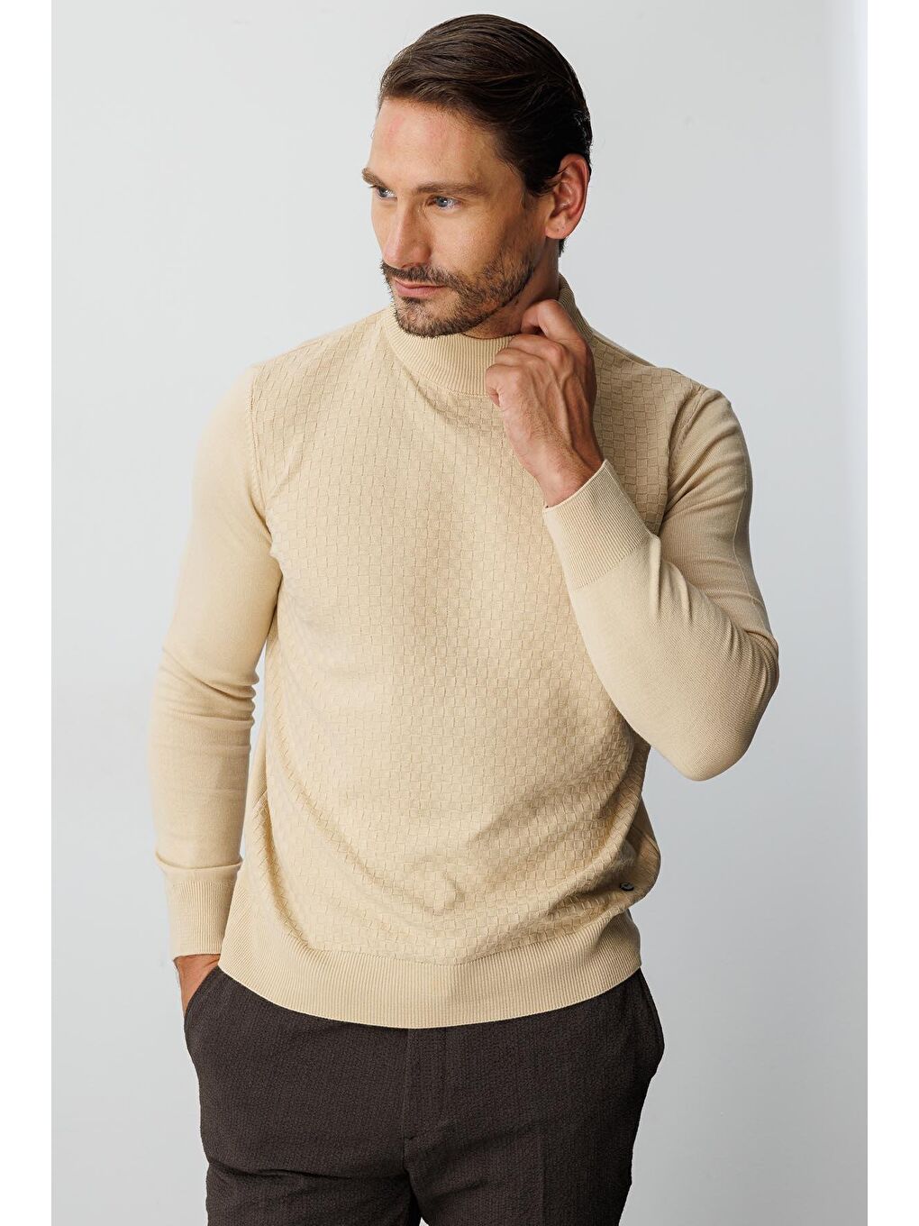 Bej Dar Kalıp Yarım Balıkçı Düz Uzun Kollu Triko-4