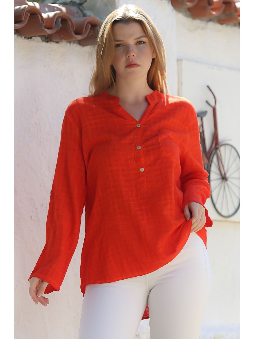 Organik Pamuk Turuncu Hakim Yaka Düğmeli Uzun Kollu Dokulu Tek Cepli Yıkamalı Dokuma Bluz 70 60-2