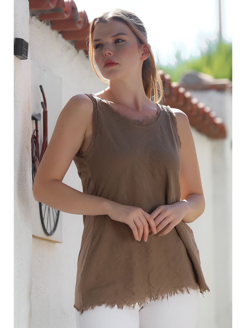 Bej Organik Pamuk Vizon Havuz Yaka Kolsuz İnce Yıkamalı Ve Pis Dikişli Uzun Dokuma Bluz 78 60