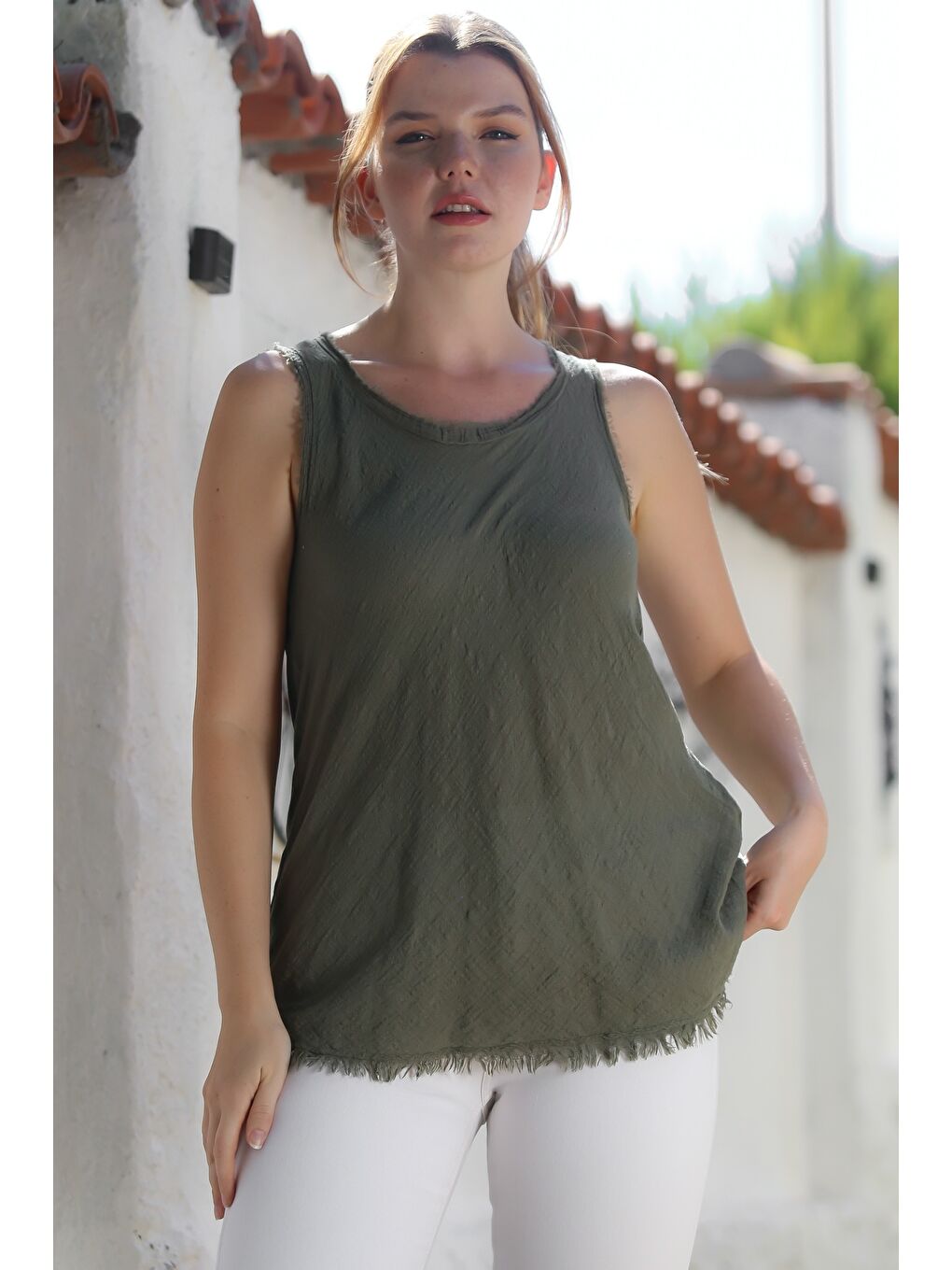 Organik Pamuk Haki Havuz Yaka Kolsuz İnce Yıkamalı Ve Pis Dikişli Uzun Dokuma Bluz 78 60