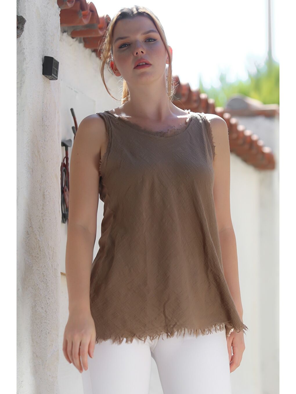 Bej Organik Pamuk Vizon Havuz Yaka Kolsuz İnce Yıkamalı Ve Pis Dikişli Uzun Dokuma Bluz 78 60-5