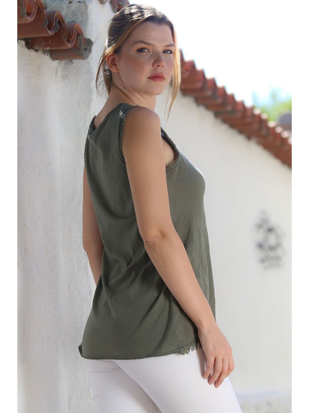 Organik Pamuk Haki Havuz Yaka Kolsuz İnce Yıkamalı Ve Pis Dikişli Uzun Dokuma Bluz 78 60-7