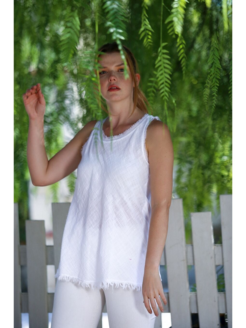 Organik Pamuk Beyaz Havuz Yaka Kolsuz İnce Yıkamalı Ve Pis Dikişli Uzun Dokuma Bluz 78 60-3