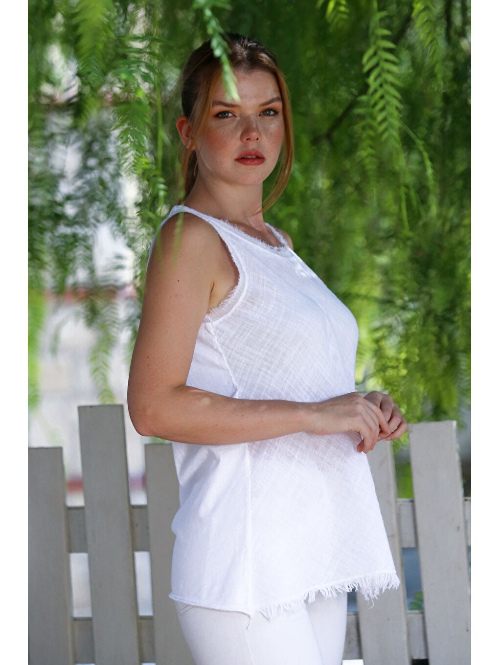 Organik Pamuk Beyaz Havuz Yaka Kolsuz İnce Yıkamalı Ve Pis Dikişli Uzun Dokuma Bluz 78 60-6