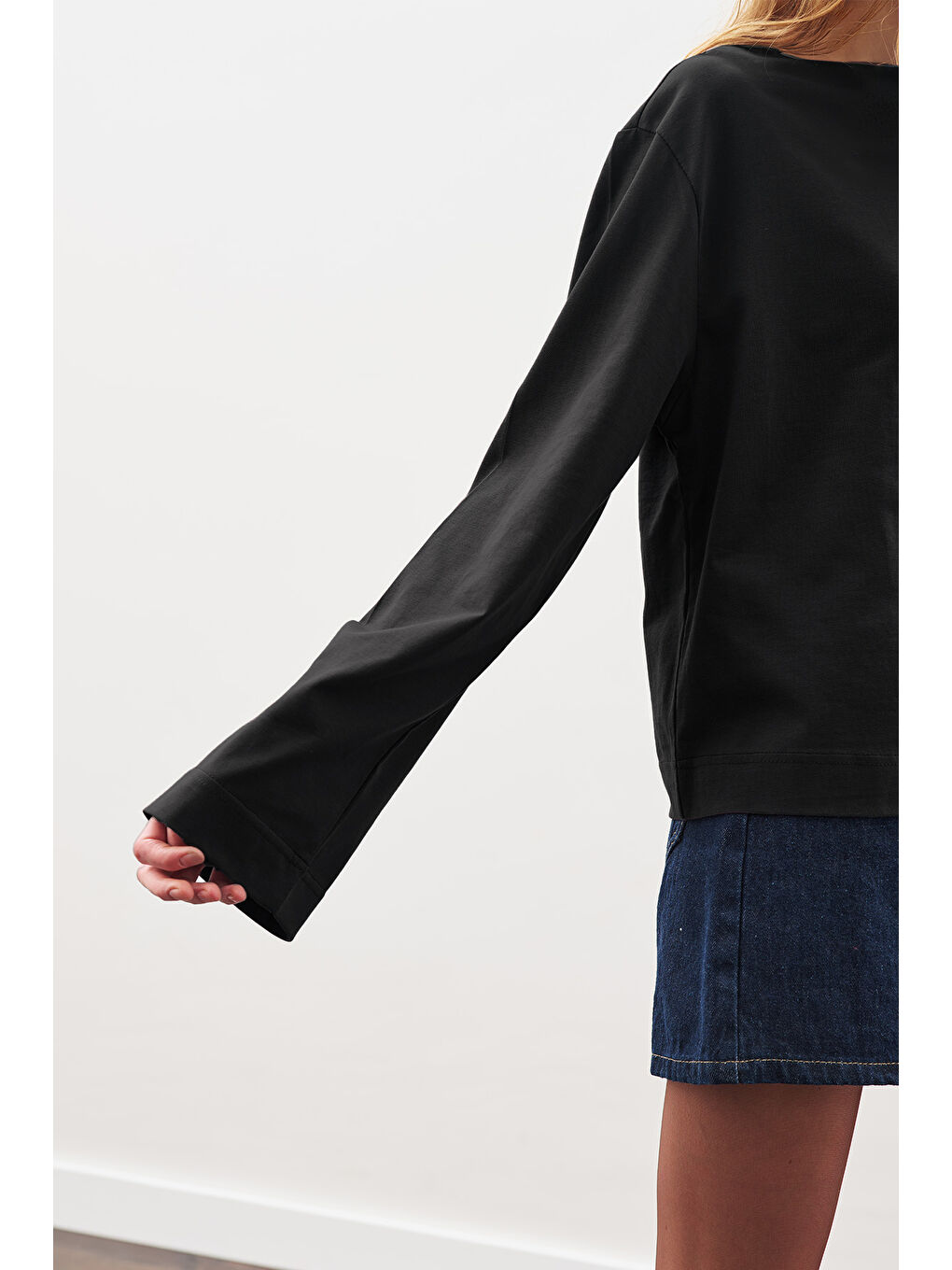 Kayık Yaka Uzun Kol Tshırt Siyah-2