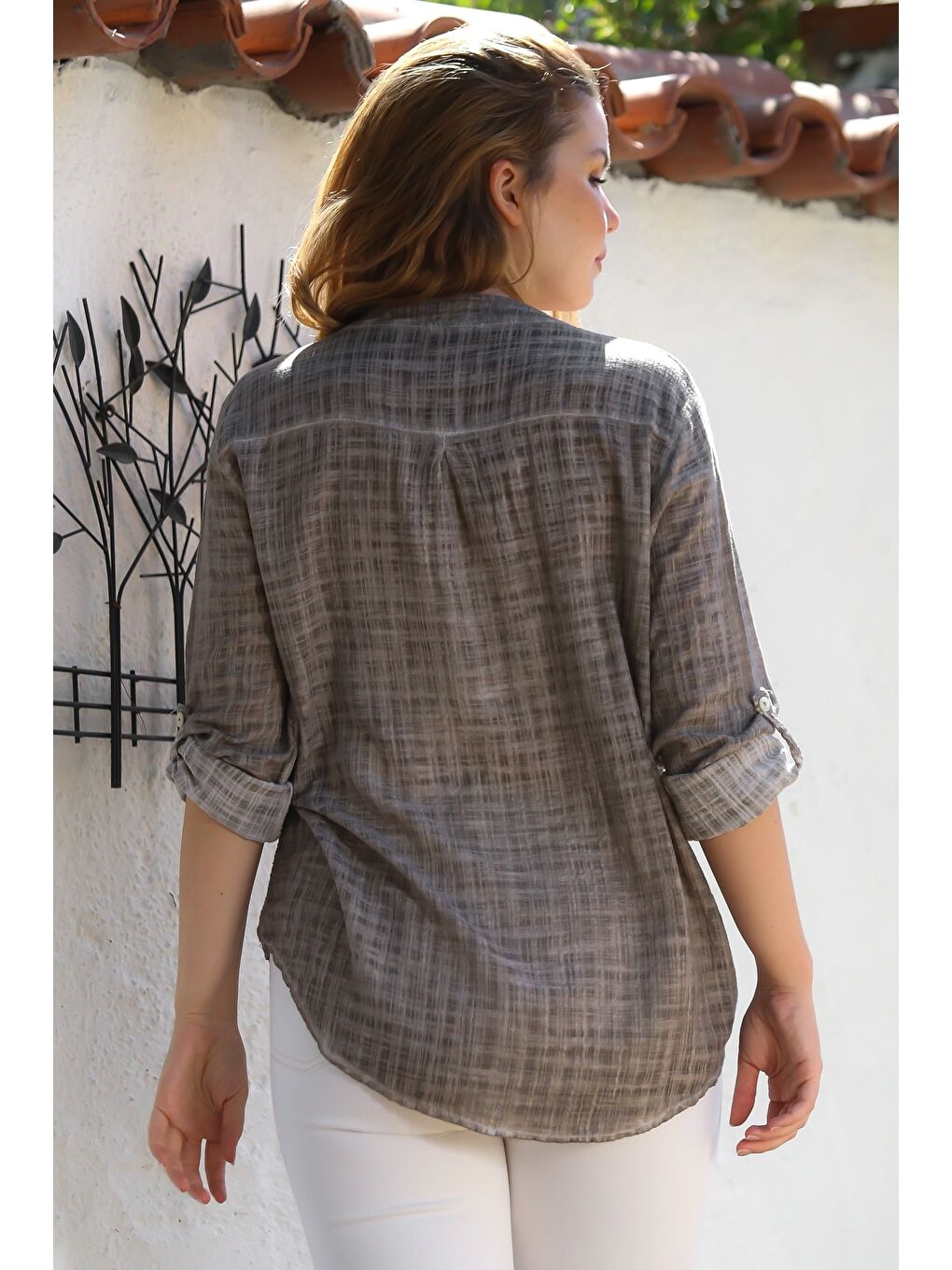 Bej Organik Pamuk Vizon Hakim Yaka Düğmeli Uzun Kollu Dokulu Tek Cepli Yıkamalı Dokuma Bluz 70 60-7