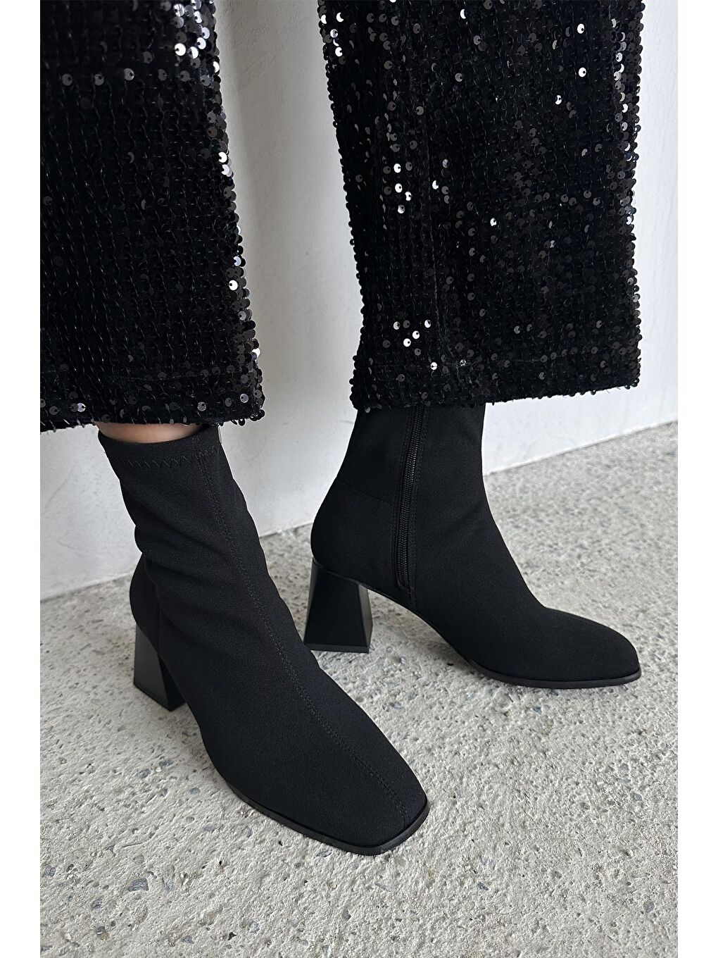 Trew Kadın Kumaş Streç Bilekli  Orta  Boy Topuklu  Bot Siyah-2