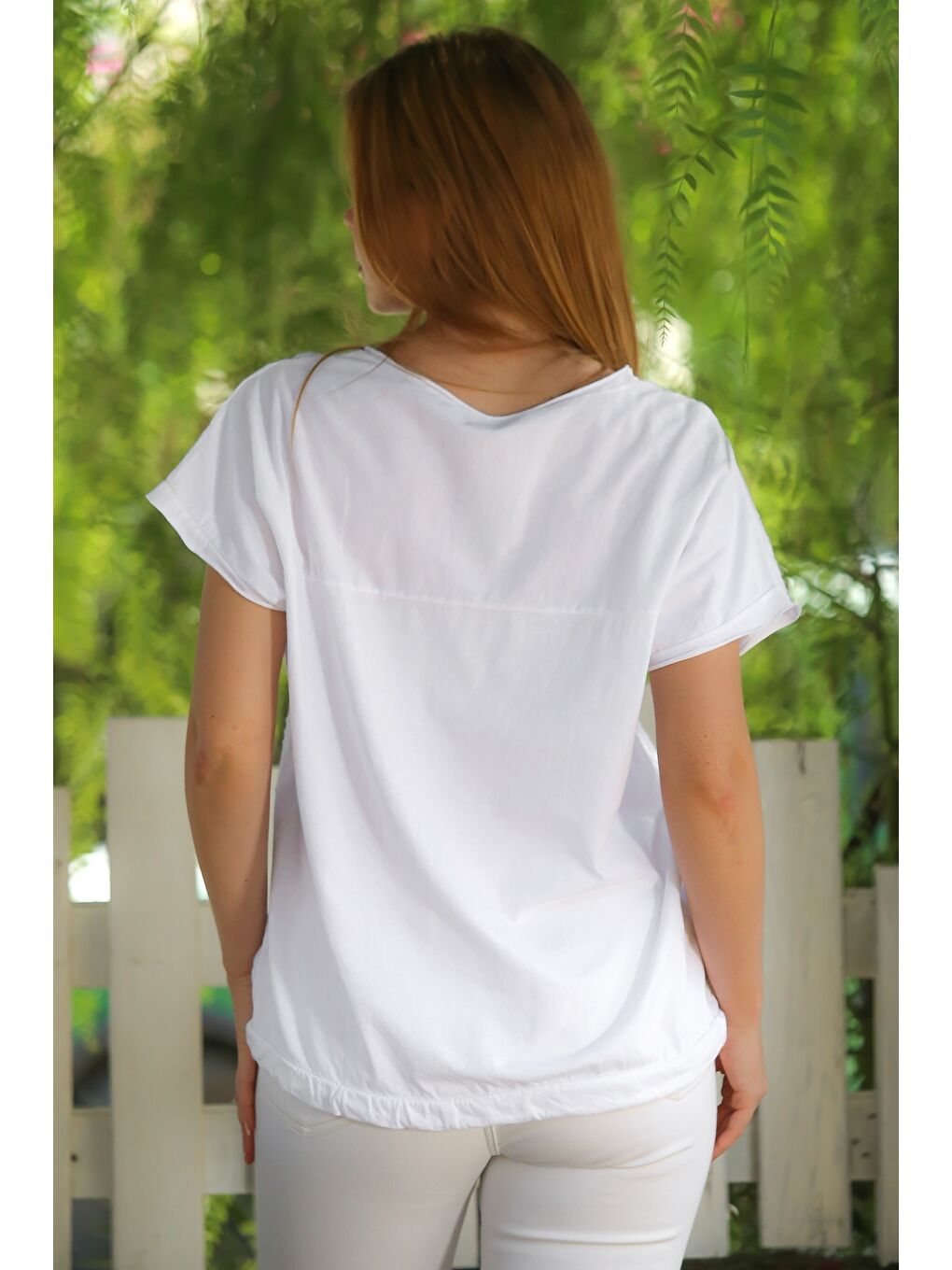 İtalyan Beyaz Yuvarlak Yaka Düşük Kol Bağlamalı Allover Nakışlı Pamuklu Dokuma Bluz 68 65-1