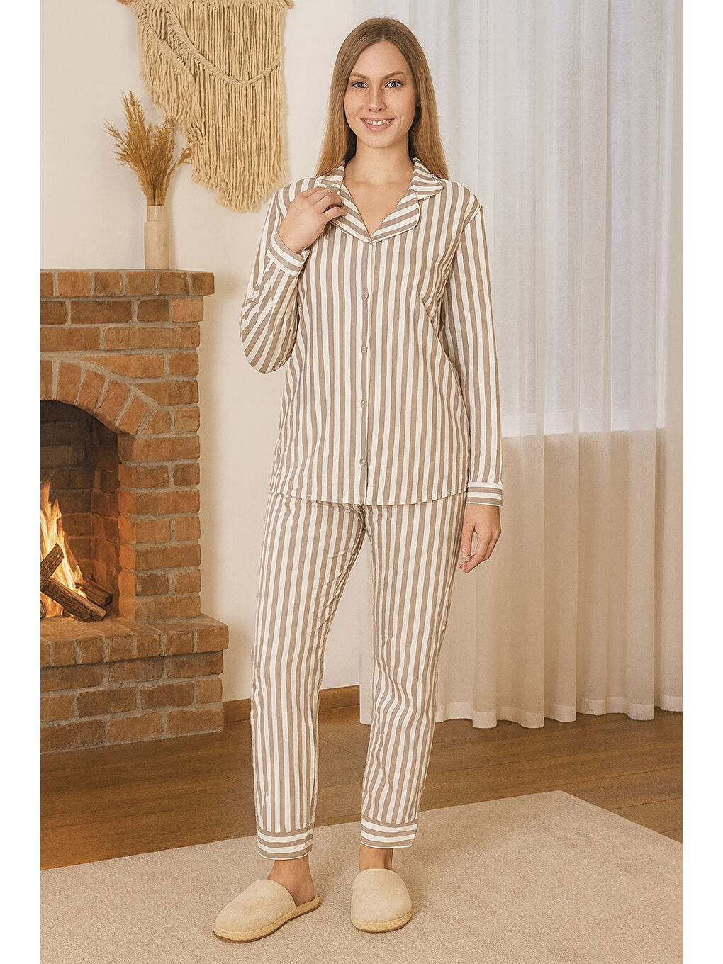 Bej Kadın Çizgili Desen Suprem Düğmeli Pijama Takımı 0496 Vizon01