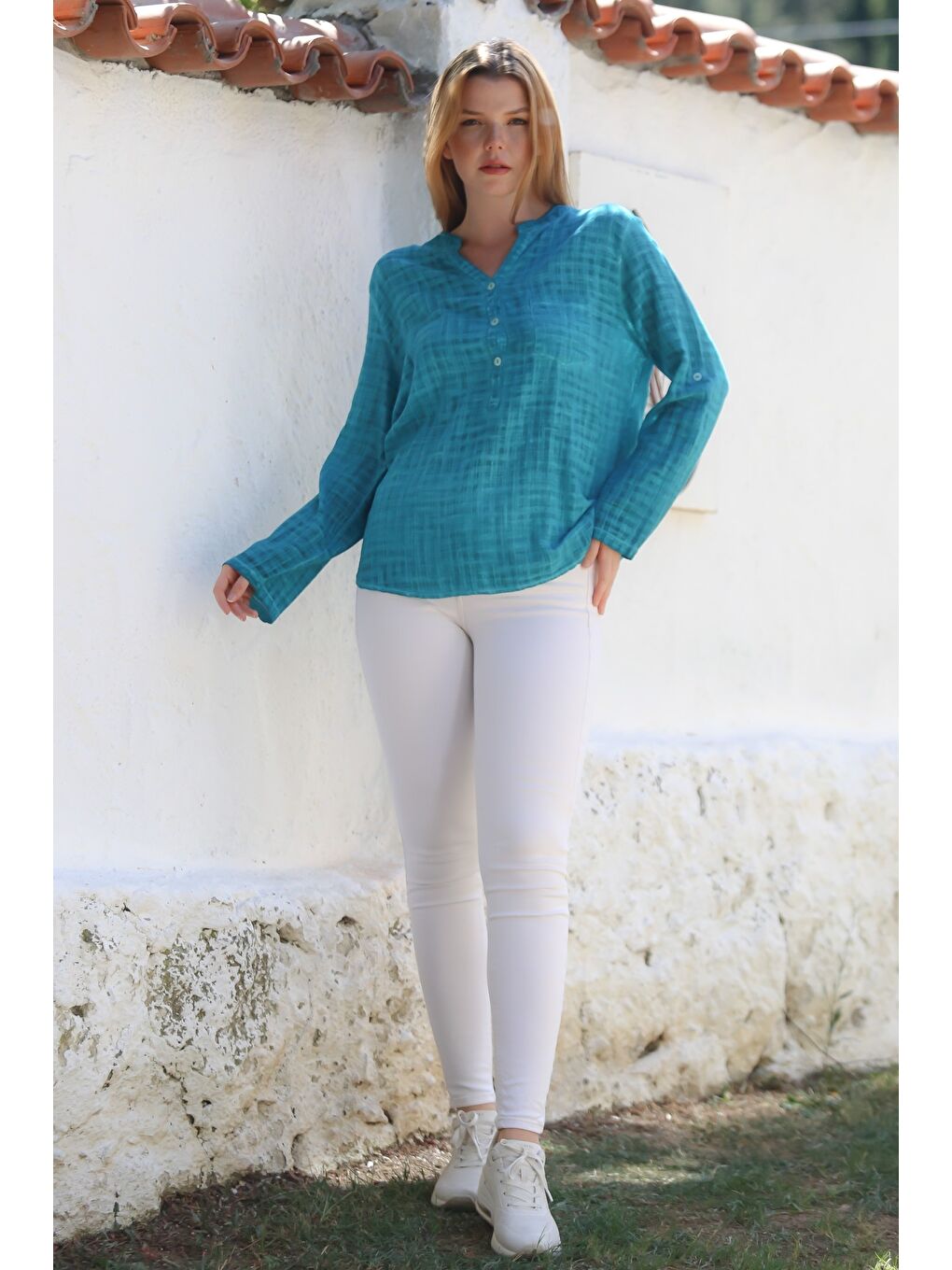 Organik Pamuk Turkuaz Hakim Yaka Düğmeli Uzun Kollu Dokulu Tek Cepli Yıkamalı Dokuma Bluz 70 60-6