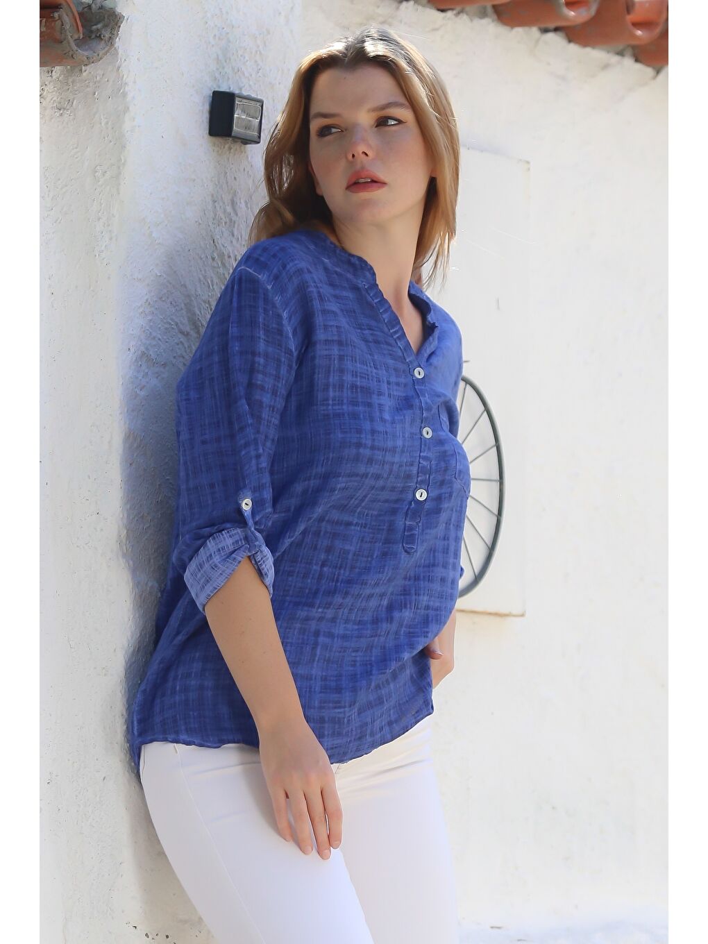 Organik Pamuk Jean Mavisi Hakim Yaka Düğmeli Uzun Kollu Dokulu Tek Cepli Yıkamalı Dokuma Bluz 70 60-2