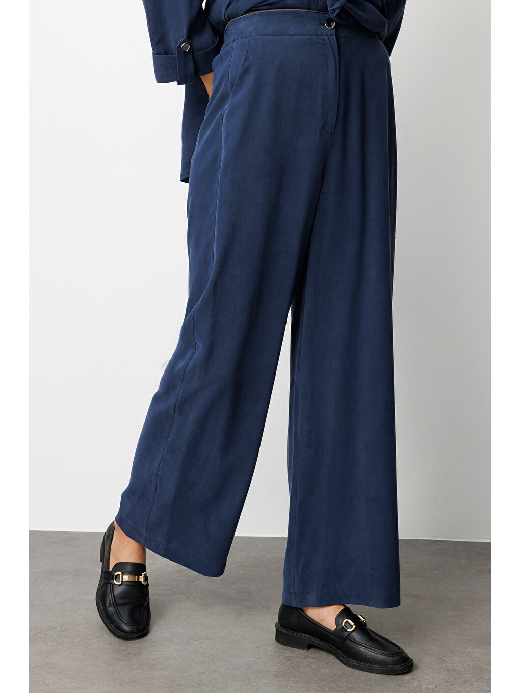 Geniş Paça Beli Lastikli İndigo Mavi Cupro Pantolon-2