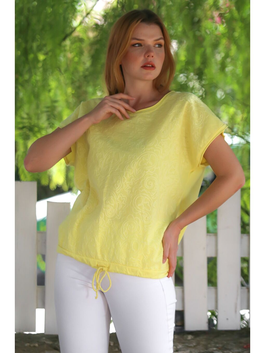 İtalyan Sarı Yuvarlak Yaka Düşük Kol Bağlamalı Allover Nakışlı Pamuklu Dokuma Bluz 68 65-4