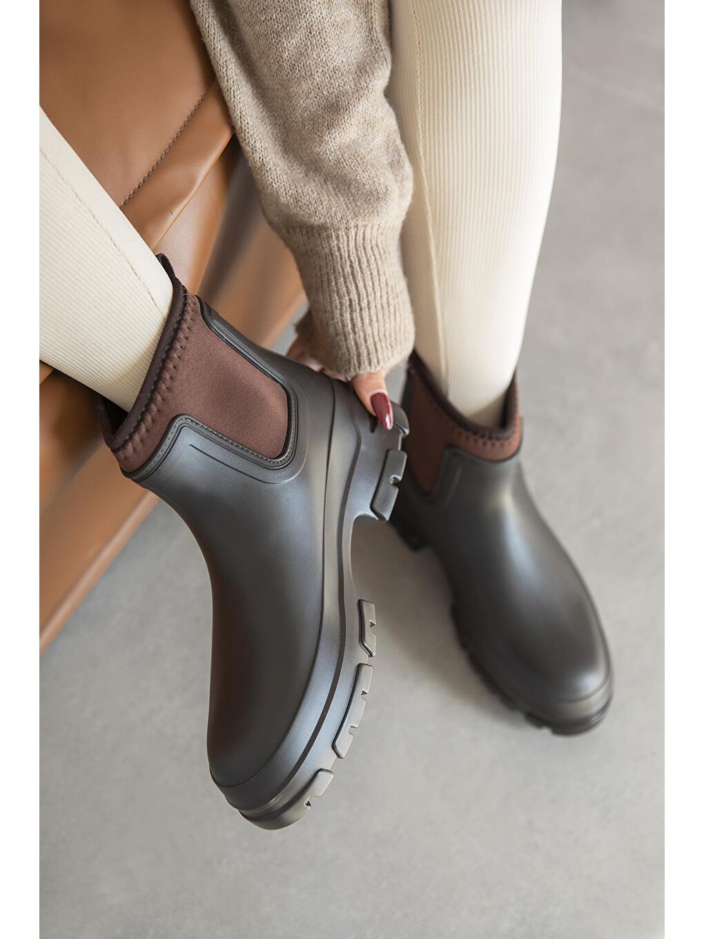 Kahverengi Carmen  Plastik Su Geçirmez  Kadın Bot Kahve