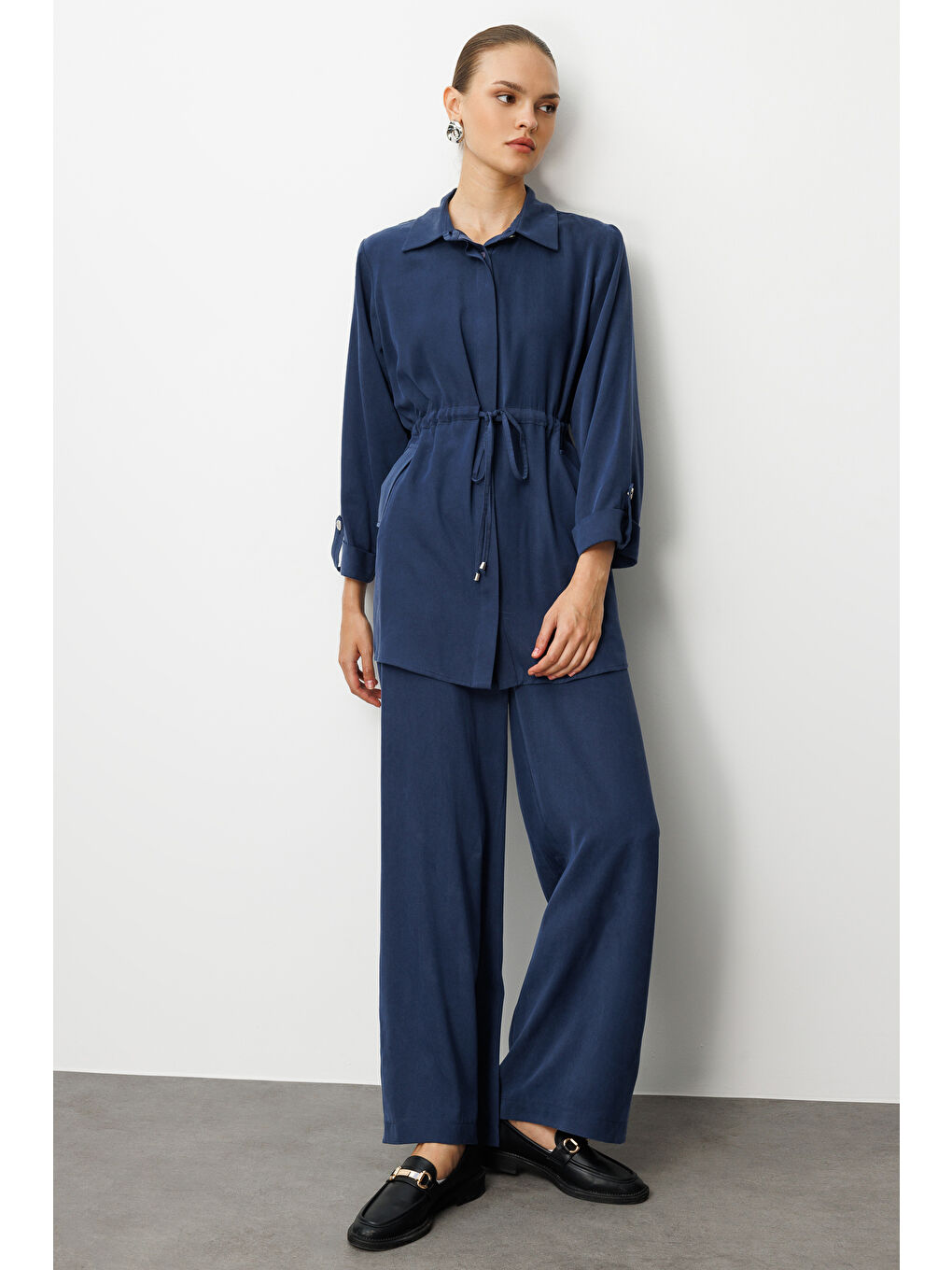 Geniş Paça Beli Lastikli İndigo Mavi Cupro Pantolon-3