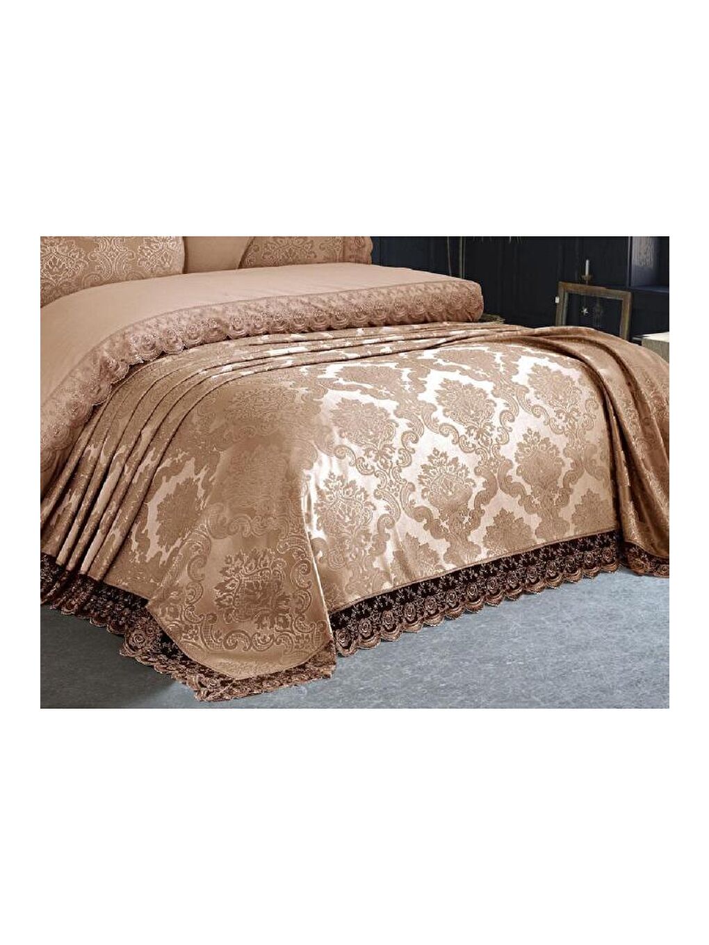 Karışık Fransız Dantelli Kure Yatak Örtüsü Cappucino-5