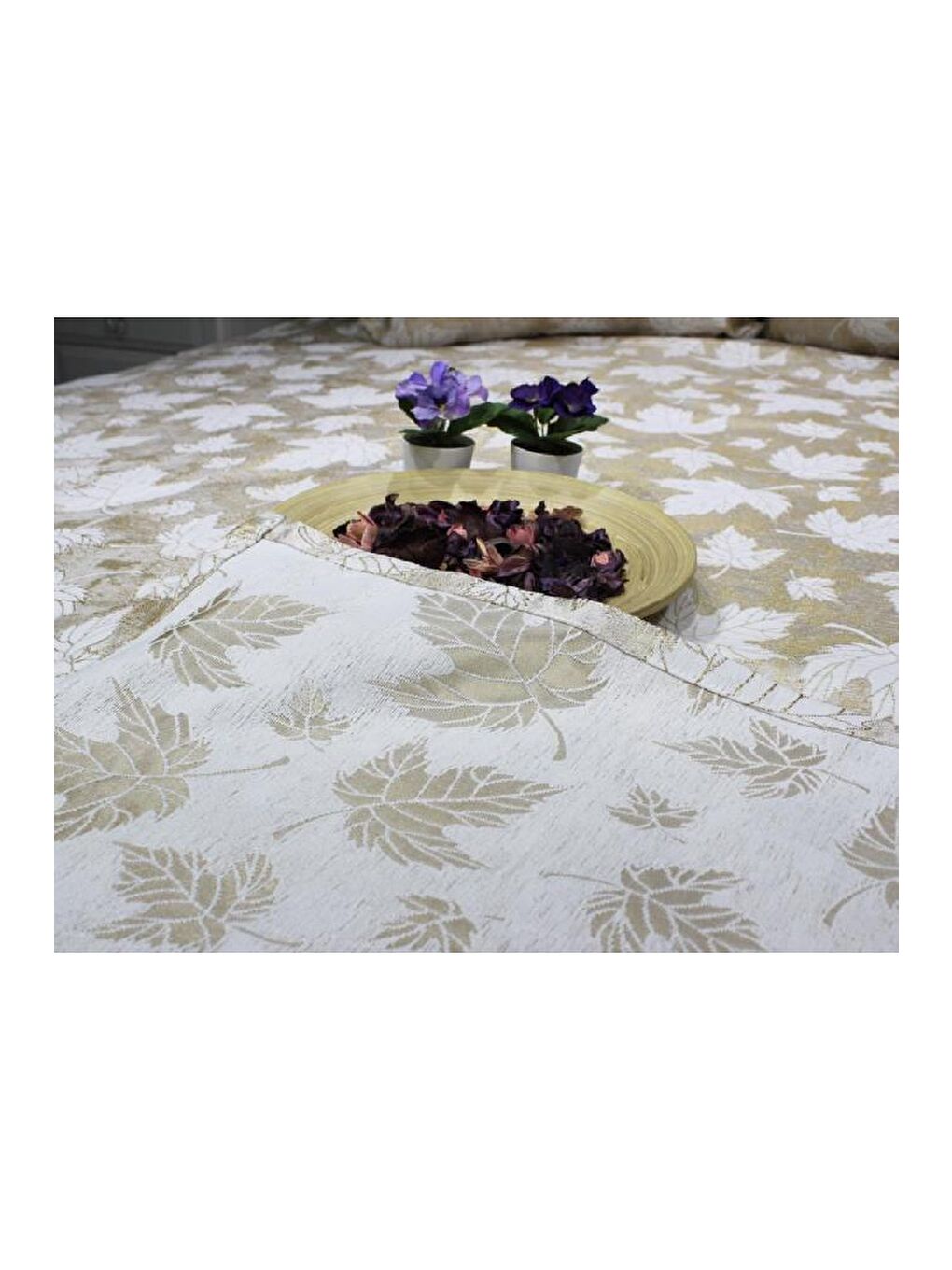 Sarı Çınar Jakarlı Yatak Örtüsü Gold-8