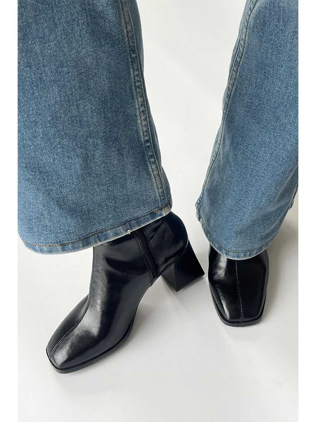 Trew Kadın Streç Topuklu Kırışık  Deri  Bot Siyah-1